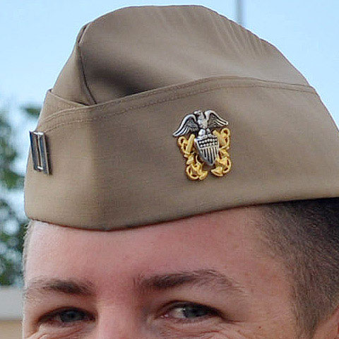 アメリカ海軍帽章 (将校用)（Navy Cap Device, Officer）[カラー/ギャリソンキャップ用/高浮彫り/バッジ/中古1点物]画像