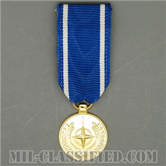 NATO Medal (Yugoslavia) [ミニメダル（ミニチュア勲章・Miniature Medal）/陽極酸化処理（Anodized）]画像