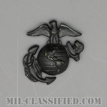 アメリカ海兵隊ギャリソンキャップ用帽章 (下士官用)（Marine Corps Garrison Cap Device, Enlisted）[サブデュード（ブラックメタル）/バッジ/中古1点物]画像