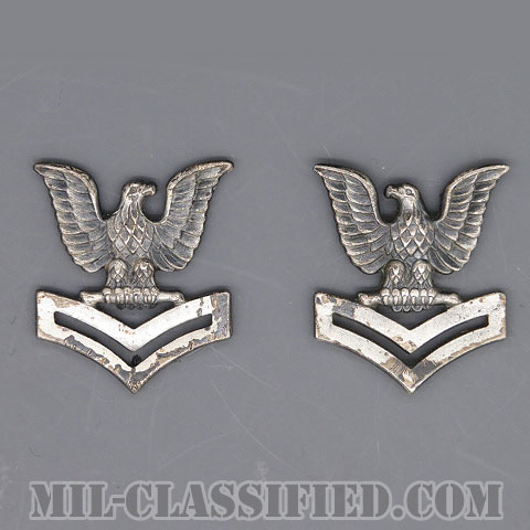 二等兵曹（Petty Officer Second Class）[カラー/襟用ミニサイズ/燻し銀/階級章/バッジ/ペア（2個1組）/中古1点物]の画像