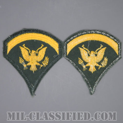 特技兵 (SP5)（Specialist 5）[カラー（グリーン）/男性用/カットエッジ/階級章（1959-1985）/パッチ/中古1点物（ペア2枚1組）]の画像