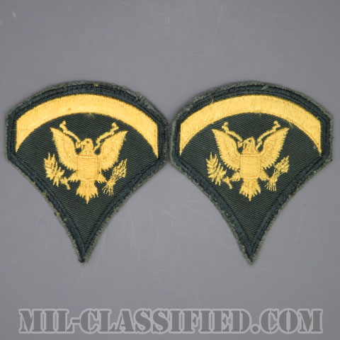 特技兵 (SP5)（Specialist 5）[カラー（グリーン）/男性用/カットエッジ/階級章（1959-1985）/パッチ/中古1点物（ペア2枚1組）]画像