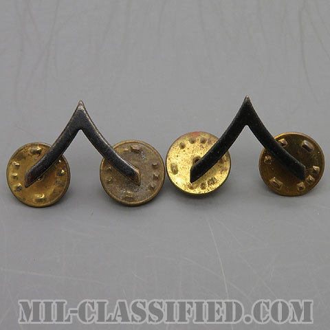 一等兵（Private Second Class (PV2)）[サブデュード（ブラックメタル）/階級章/バッジ/ペア（2個1組）/中古1点物]の画像