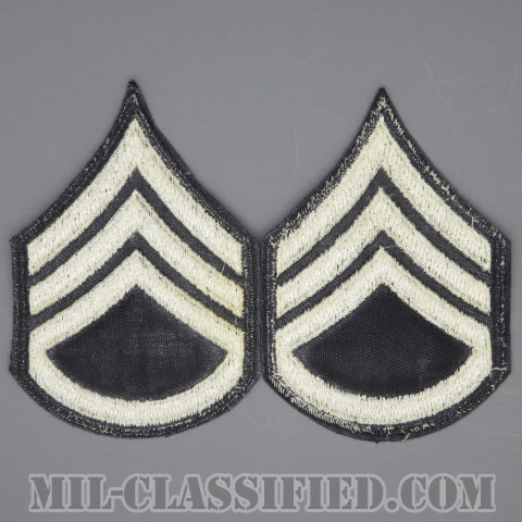 二等軍曹（Staff Sergeant (SSG), Band）[カラー（ブラック生地ホワイト刺繍）/楽隊男性用/カットエッジ/階級章（1959-）/パッチ/ペア2枚1組]の画像
