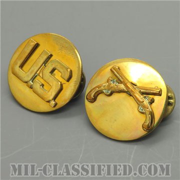憲兵科章（Military Police Corps Branch and U.S. Letters）[カラー/兵科章U.S.章セット（下士官用）/バッジ/ペア（2個1組）/中古1点物]の画像