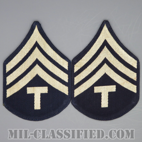 技術軍曹 (T/4)（Technician 4th Grade）[機械織りタイプ/階級章（1942-1948）/パッチ/ペア（2枚1組）/中古1点物]の画像