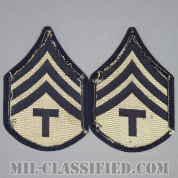 技術軍曹 (T/4)（Technician 4th Grade）[機械織りタイプ/階級章（1942-1948）/パッチ/ペア（2枚1組）/中古1点物]の画像