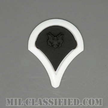 特技兵 (SP4)（Specialist 4）[サブデュード（ブラックメタル）/ホワイトバックプレート付/階級章/バッジ]の画像