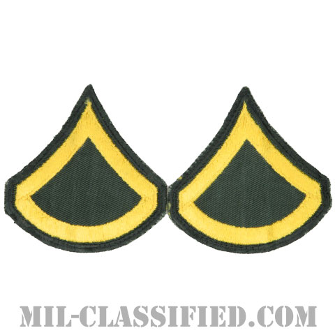 上等兵（Private First Class (PFC)）[カラー（グリーン）/男性用/カットエッジ/階級章（1968-）/パッチ/中古1点物（ペア2枚1組）]の画像