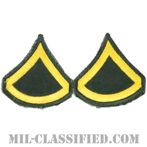 上等兵（Private First Class (PFC)）[カラー（グリーン）/男性用/カットエッジ/階級章（1968-）/パッチ/中古1点物（ペア2枚1組）]の画像