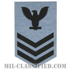 一等兵曹（二等兵曹・三等兵曹共通）（Petty Officer First Class）[シャンブレーシャツ/海軍階級章（女性用）/アイロンパッチ]の画像