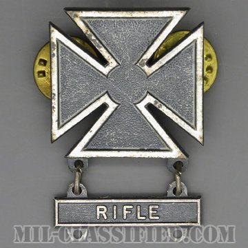 射撃技術章 (マークスマン)（Marksmanship Badge, Marksman）[カラー/1960s/燻し銀（銀張り・Silver Filled）/バッジ/中古1点物（バー1個付）]画像