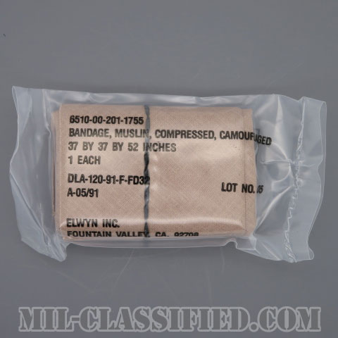 米軍 TAN（カーキ・デザート） バンデージ（三角巾） 1991年ロットの画像