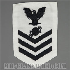 一等兵曹（二等兵曹・三等兵曹共通）ボイラー整備員（Boilermaker）[ホワイト/Female（女性用）/腕章（Rating Badge）階級章]の画像