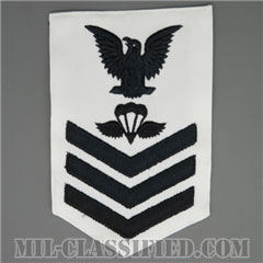 一等兵曹（二等兵曹・三等兵曹共通）航空救命装備員（Aircrew Survival Equipmentman）[ホワイト/Male（男性用）/腕章（Rating Badge）階級章]画像