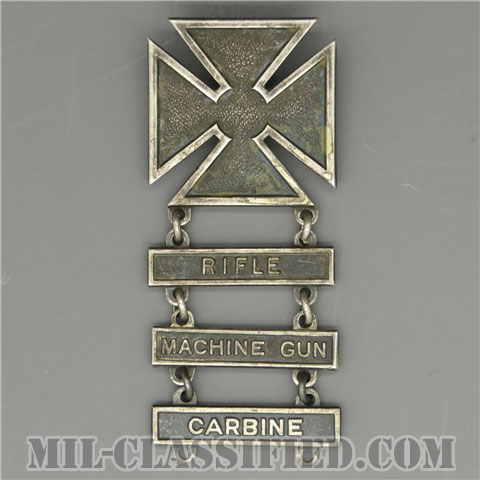 射撃技術章 (マークスマン)（Marksmanship Badge, Marksman）[カラー/1940s/燻し銀（純銀・STERLING）/バッジ（ピンバック）/中古1点物（バー3個付）]の画像