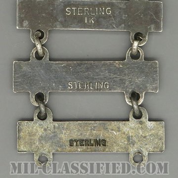 射撃技術章 (マークスマン)（Marksmanship Badge, Marksman）[カラー/1940s/燻し銀（純銀・STERLING）/バッジ（ピンバック）/中古1点物（バー3個付）]画像