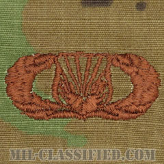 従軍牧師援助章 (ベーシック)（Chaplain Assistant Badge, Basic）[OCP/ブラウン刺繍/パッチ]画像