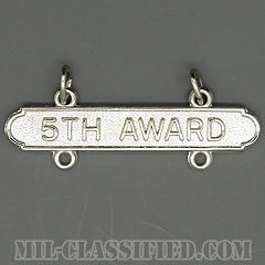 ライフル射撃技術章用バー (エキスパート再認定5回)（Rifle Expert, Requalification Bar, 5th Award）[カラー/鏡面仕上げ/バッジ]の画像