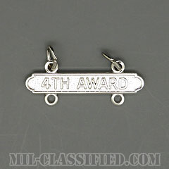 ピストル射撃技術章用バー (エキスパート再認定4回)（Pistol Expert, Requalification Bar, 4th Award）[カラー/鏡面仕上げ/バッジ]の画像