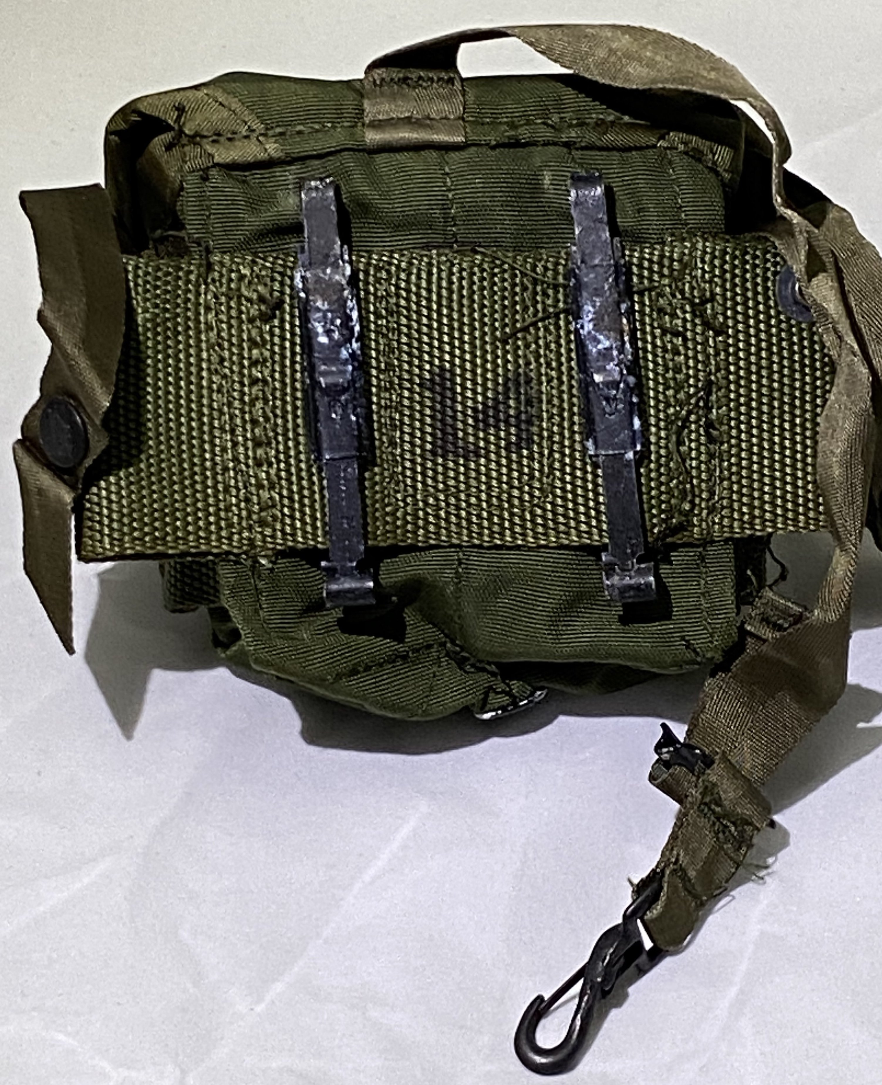 新品・マガジンポーチ・米軍放出品 M1967 アムニッションポーチ M16 20連マガジンポーチ画像