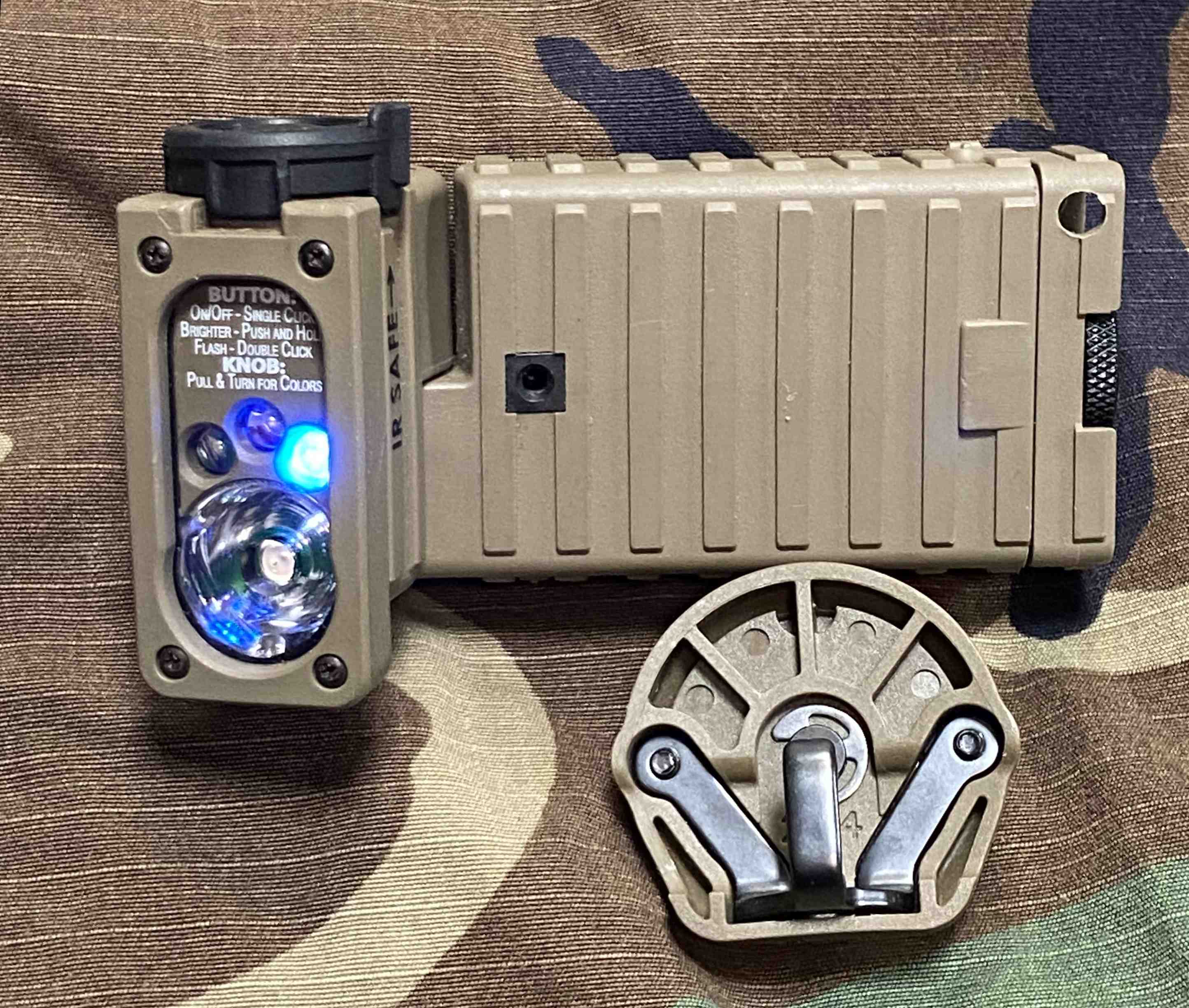 USED・STREAMLIGHT　LIGHT　SIDEWINDER＋ヘルメットマウント　セット・米軍放出品　実物　の画像