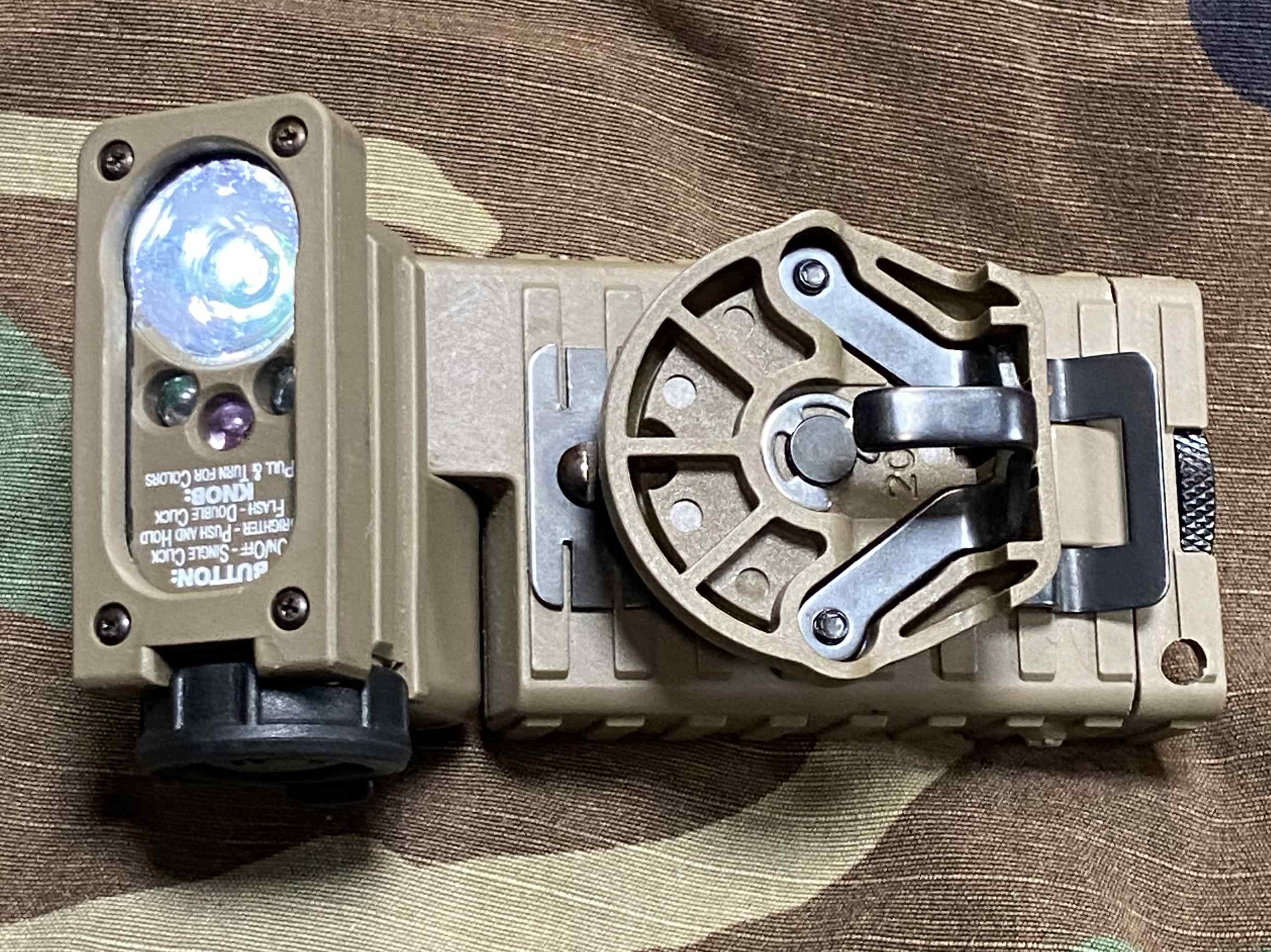 USED・STREAMLIGHT　LIGHT　SIDEWINDER＋ヘルメットマウント　セット・米軍放出品　実物　の画像