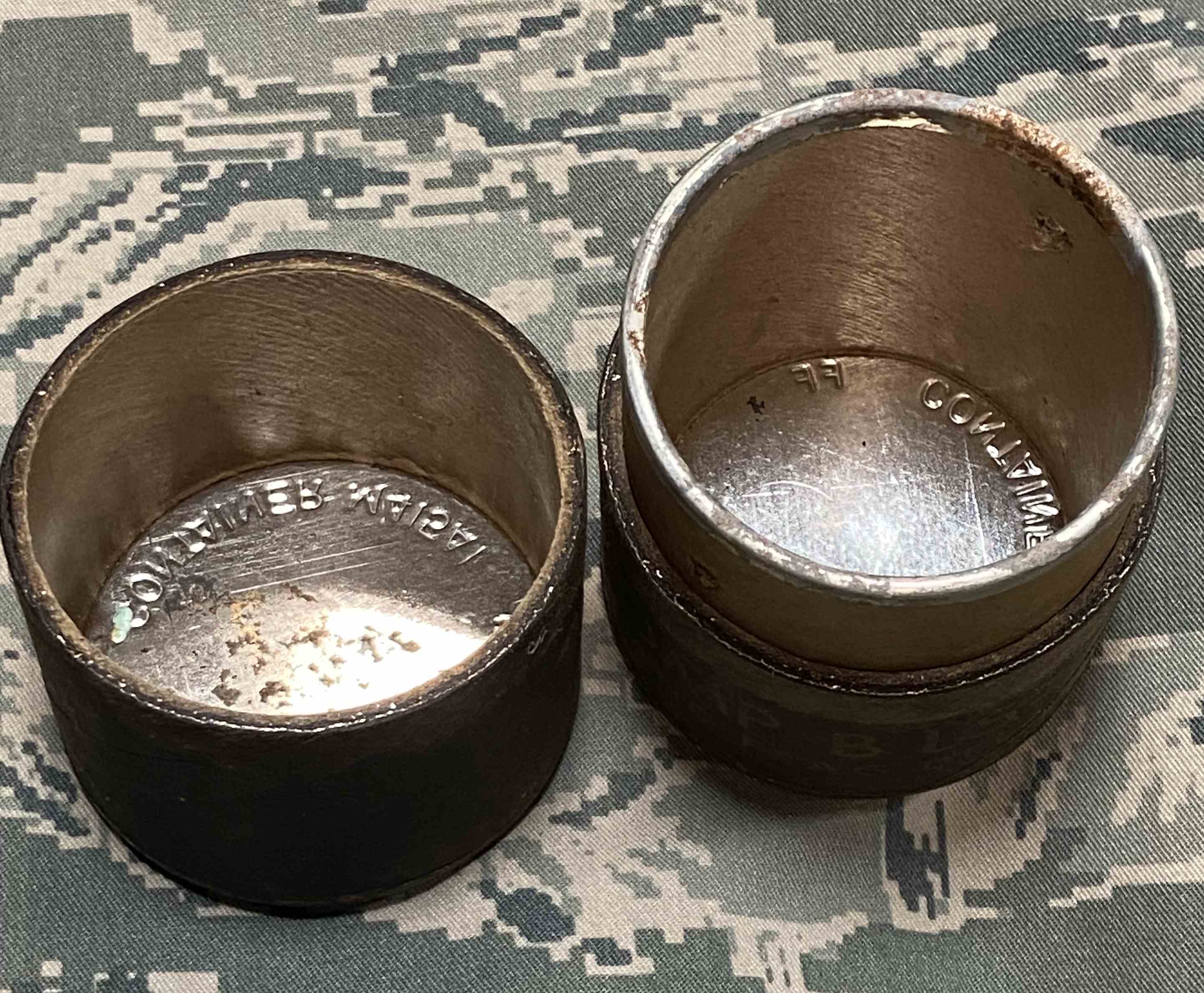 USED・米軍放出品　手榴弾ケース画像
