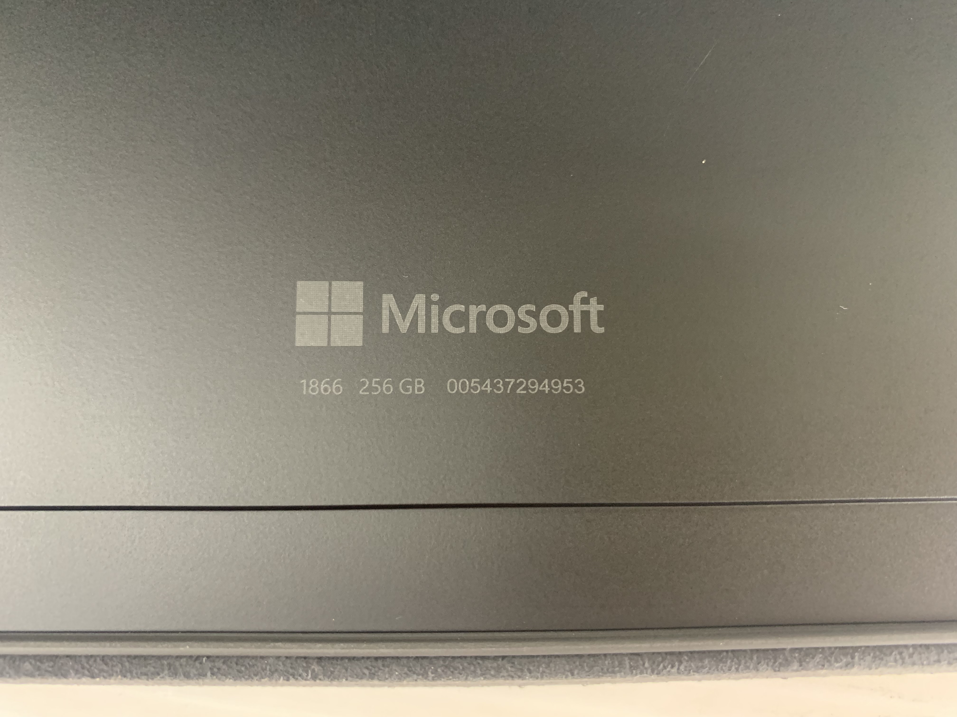 Surface Pro 7 core i5-1035G4 8/256GB office 2021H&B Win11の画像