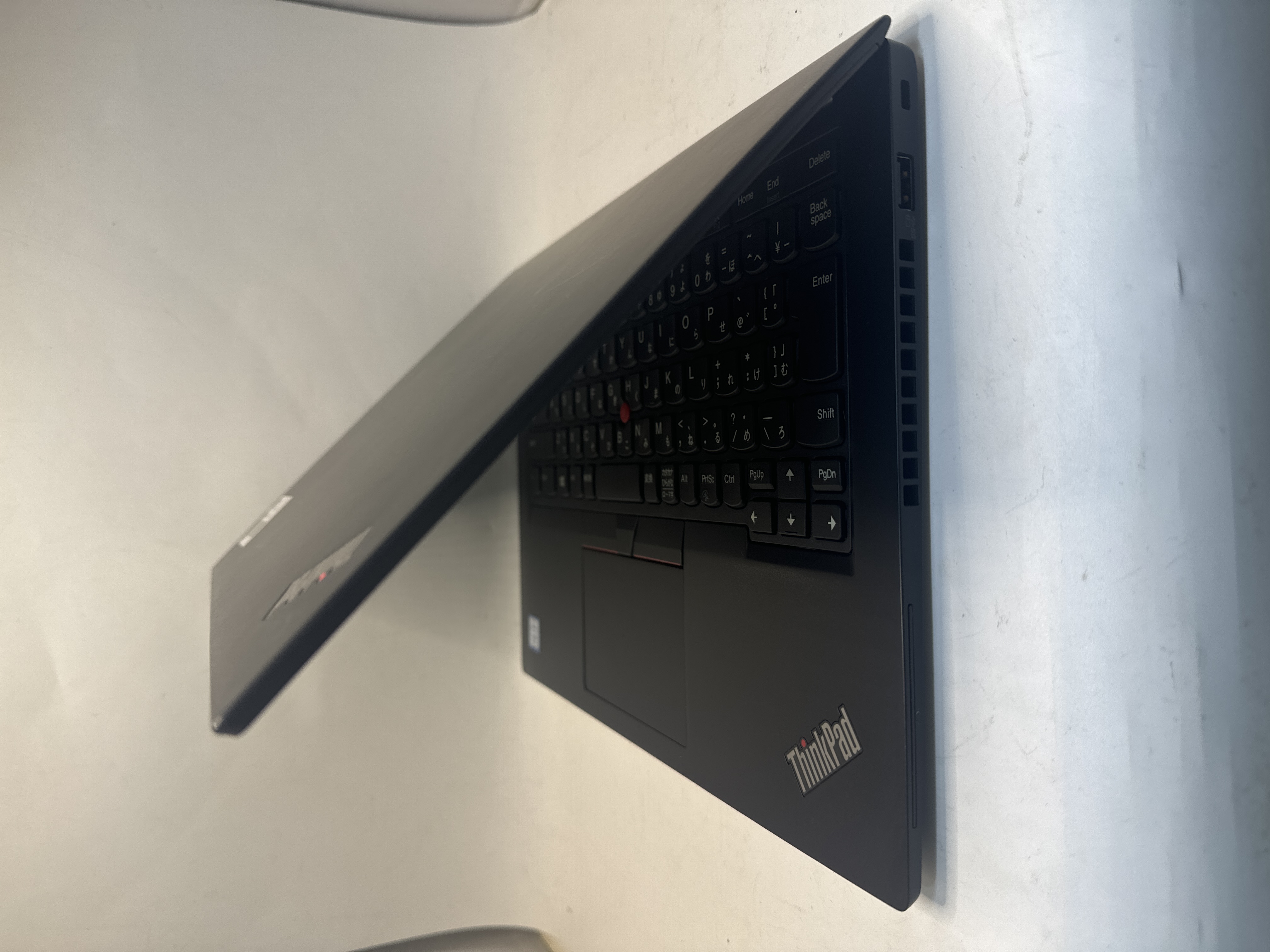 ThinkPad X390 8世代i3-4/128GB win11インストール済みの画像