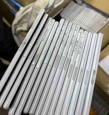 中古AQUOS PAD SH06F ワンセグフルセグ映ります！ 綺麗なフルHD、IGZO液晶 の画像