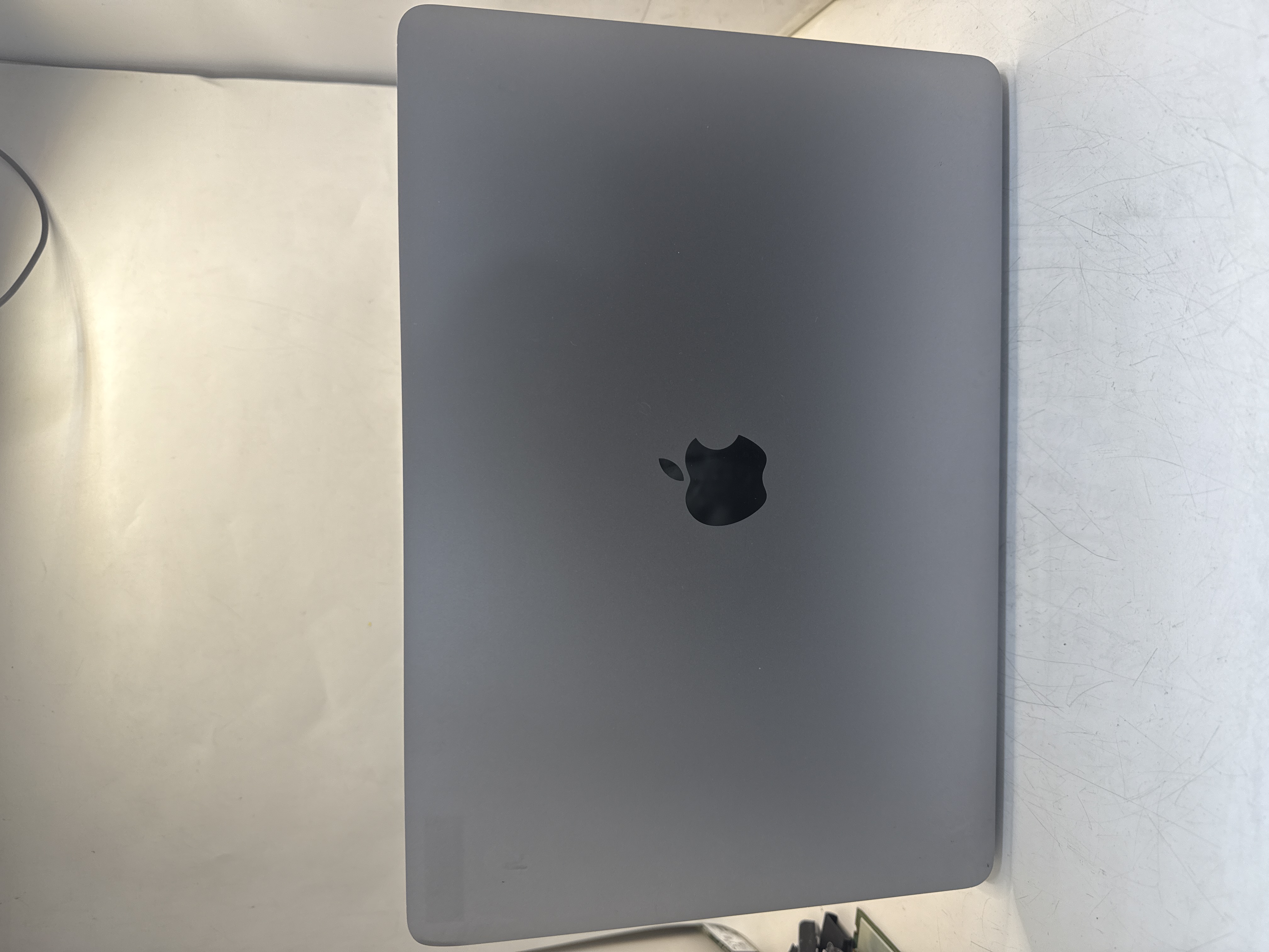 MacBook Pro 2020 13inc core i7-メモリ32GB　SSD512GB カストマイズ　モデルの画像