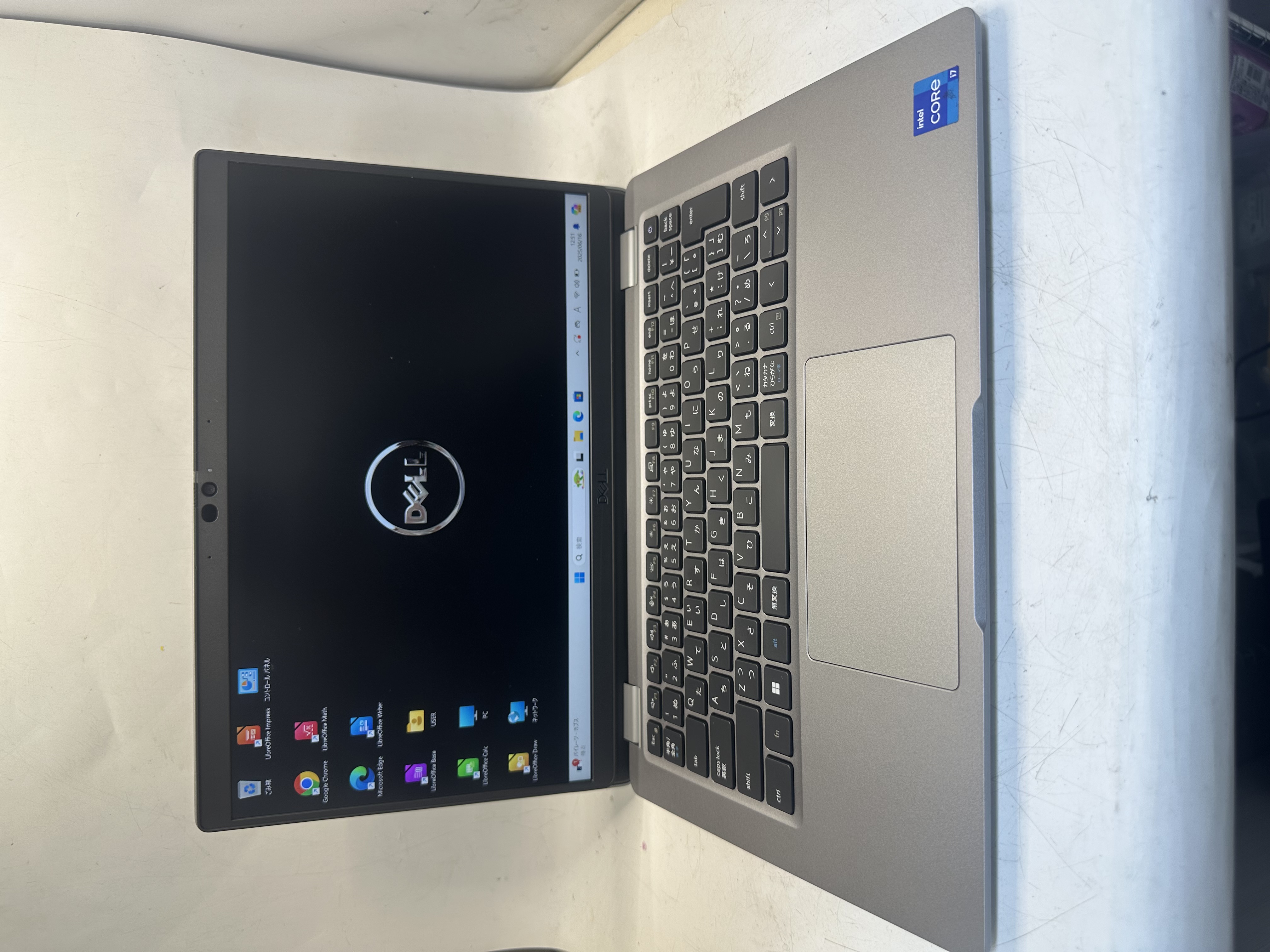 DELL 5320 core i7-1185G7 メモリ16GB/SSD 256 win11 タッチパネル液晶の画像