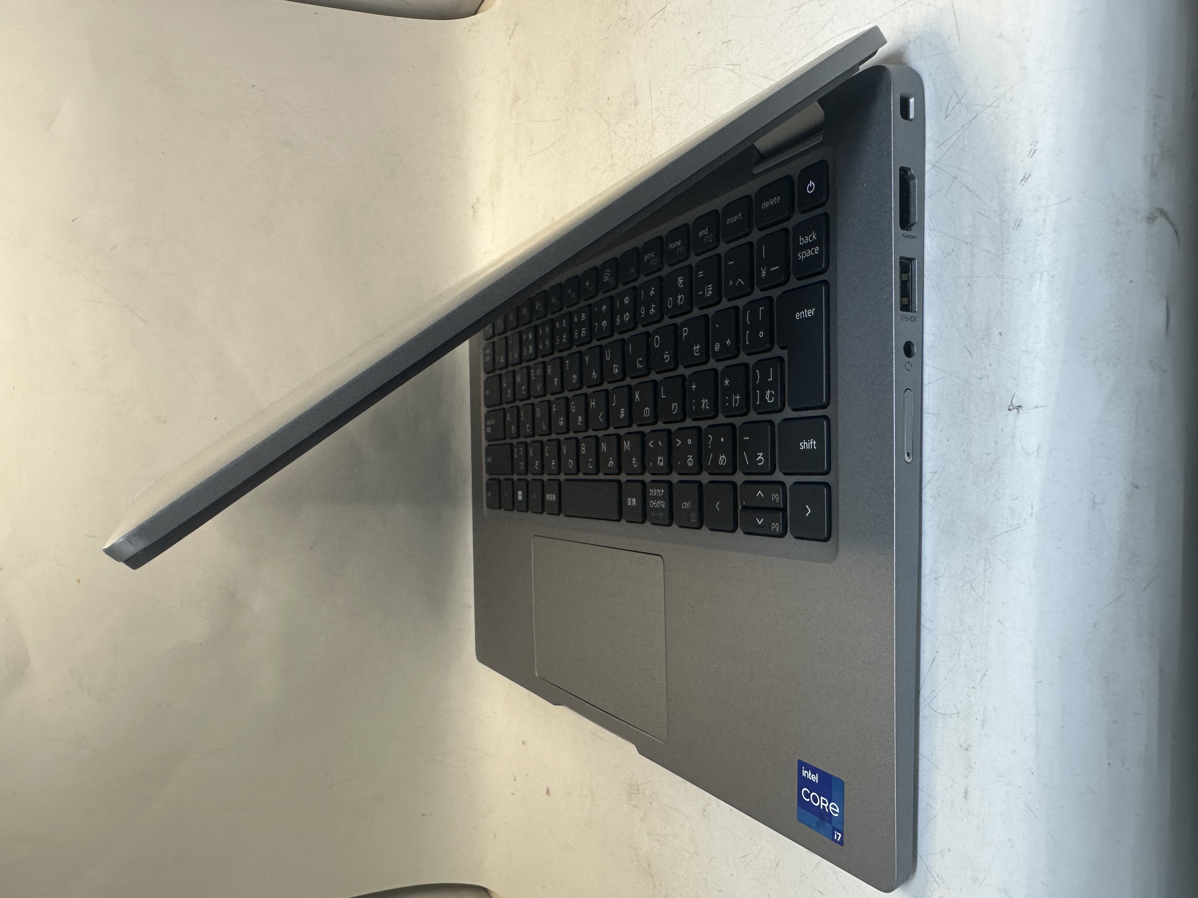 DELL 5320 core i7-1185G7 メモリ16GB/SSD 256 win11 タッチパネル液晶の画像