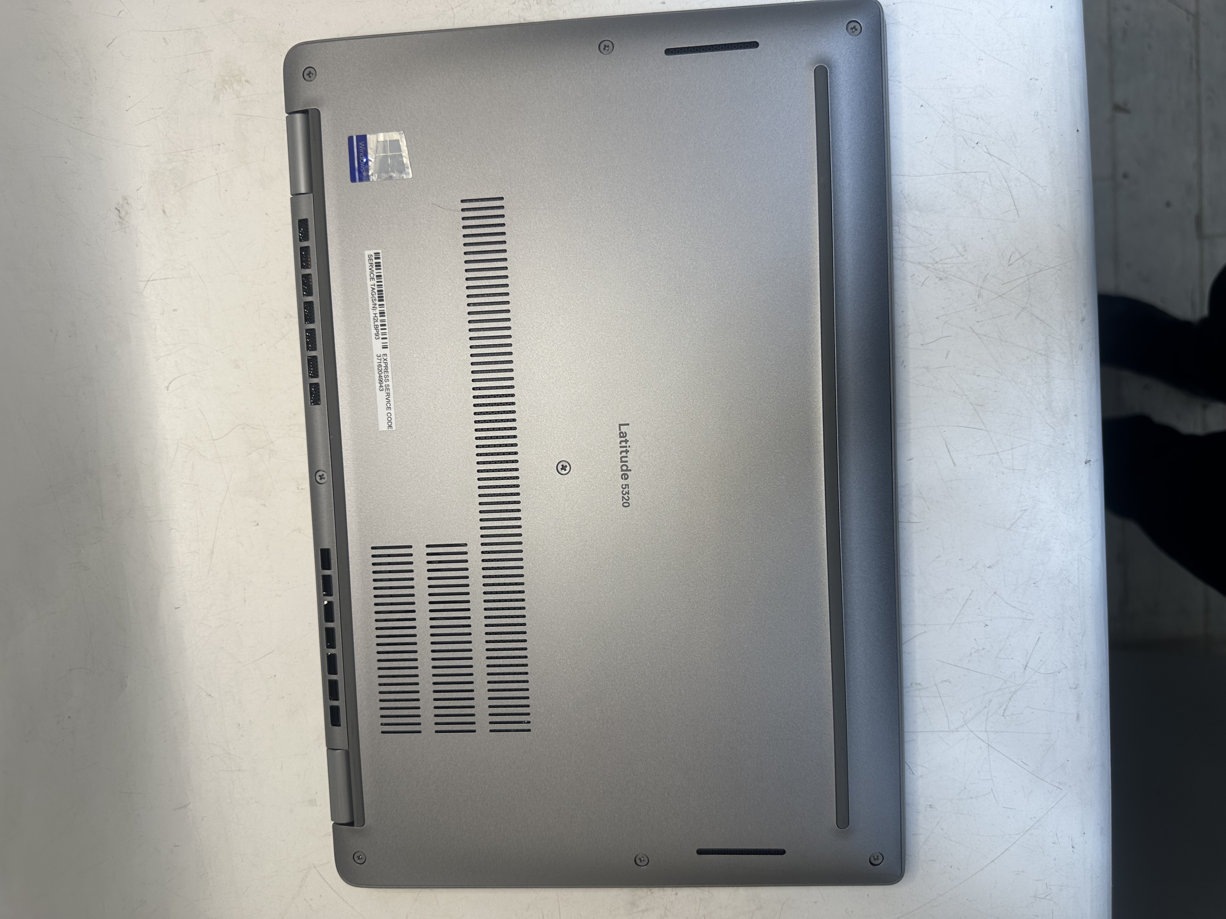 DELL 5320 core i7-1185G7 メモリ16GB/SSD 256 win11 タッチパネル液晶の画像