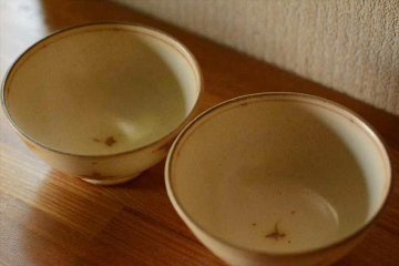 茜安南飯碗の画像