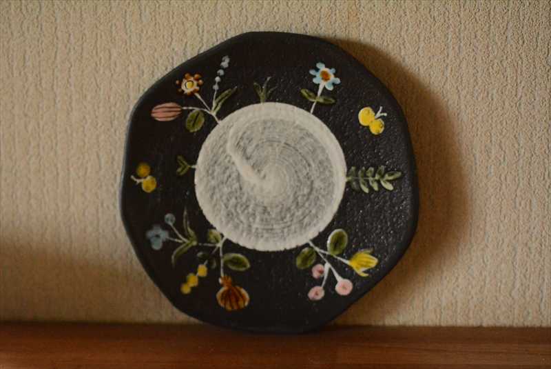 黒花5寸皿の画像