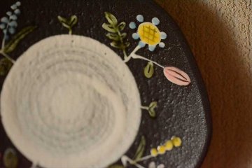 黒花5寸皿の画像