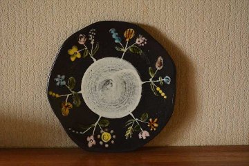 黒花5寸皿の画像