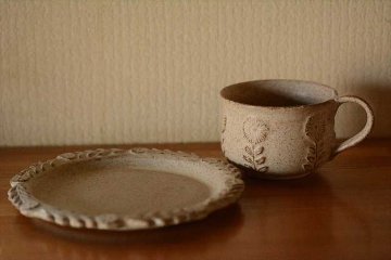 お皿（大きめ）の画像