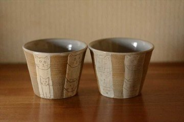 縦縞ネコフリーカップの画像