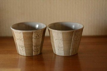 縦縞ネコフリーカップの画像