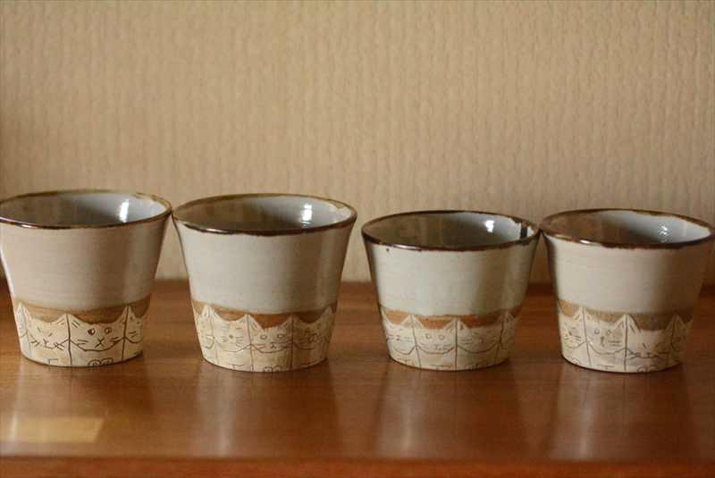 横並びネコフリーカップの画像
