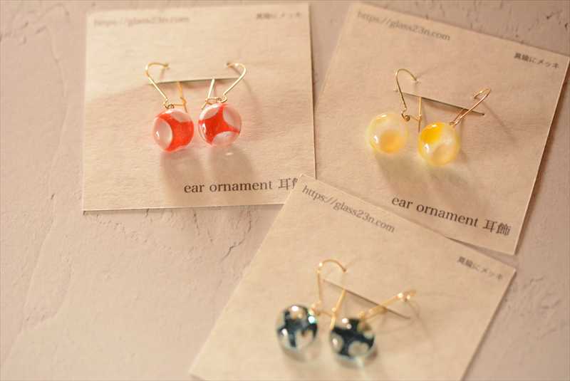 キャンディフープピアス/dotの画像