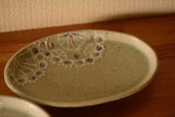 レース紋楕円皿の画像