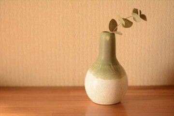 tori一輪挿しの画像