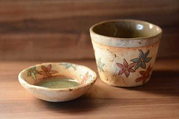 色絵豆皿の画像