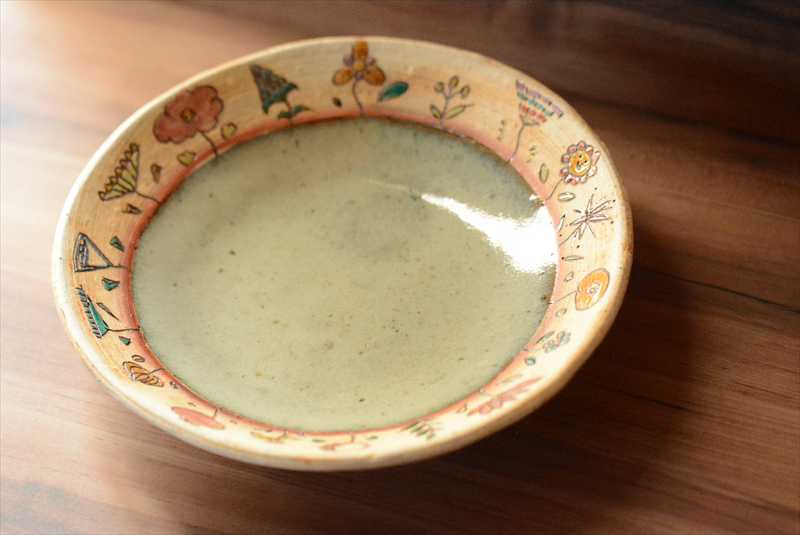 色絵中皿の画像