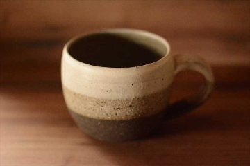 三色マグの画像
