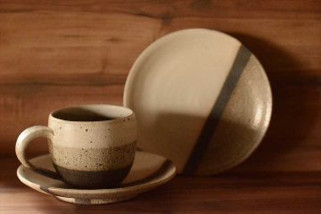 シマシマ皿の画像